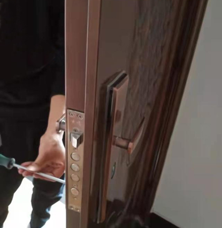 湛江上门开锁 换锁 湛江本地开锁公司